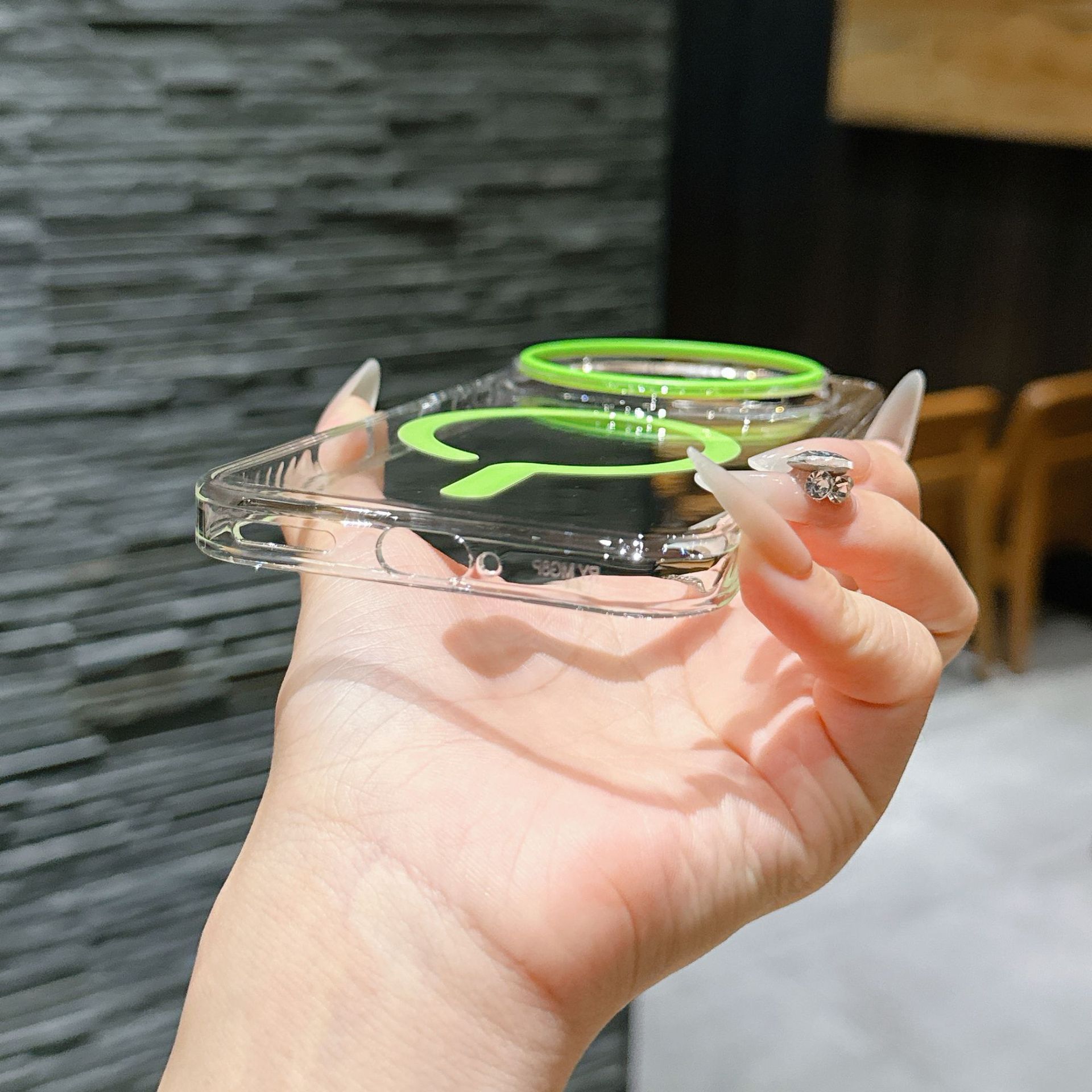 Fashion Luxury HD Transparent  - огляд і ціна Oppo Find X8